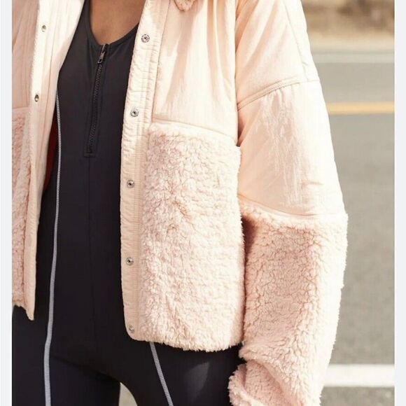 New Free People
FP Movement
Adventure Awaits Fleece Jacket size  S
Retai… - Picture 7 of 15